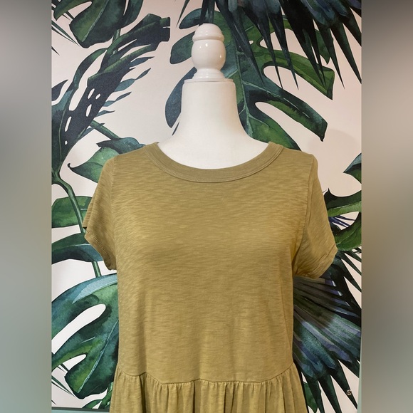 🫒Universal Thread Olive Maxi Dress🍸 - Picture 2 of 5